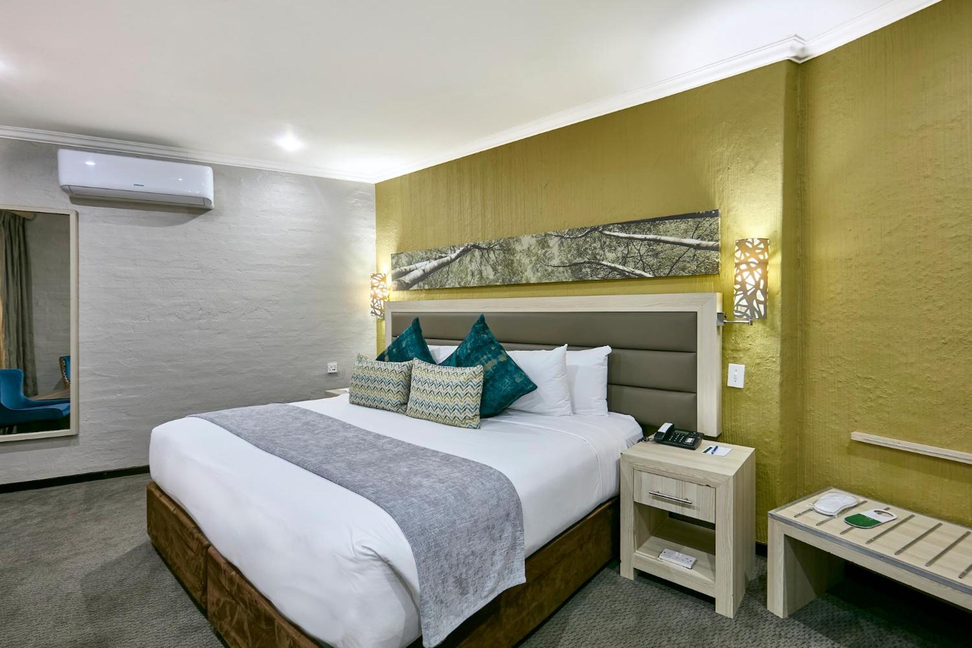 Cresta Marang Gardens Hotel Francistown Exterior foto
