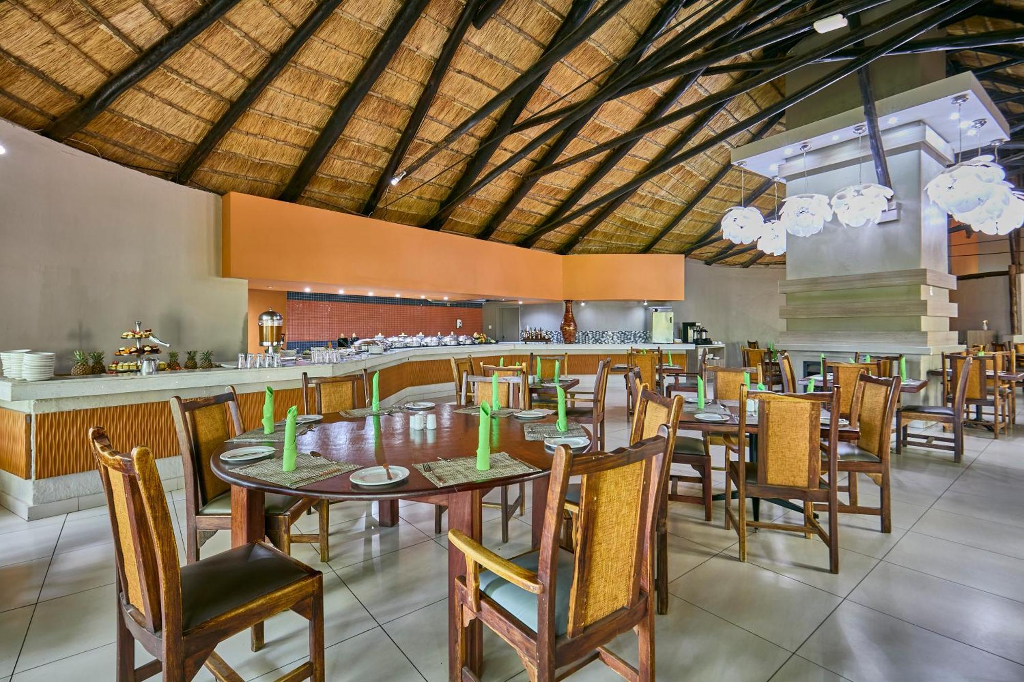 Cresta Marang Gardens Hotel Francistown Exterior foto