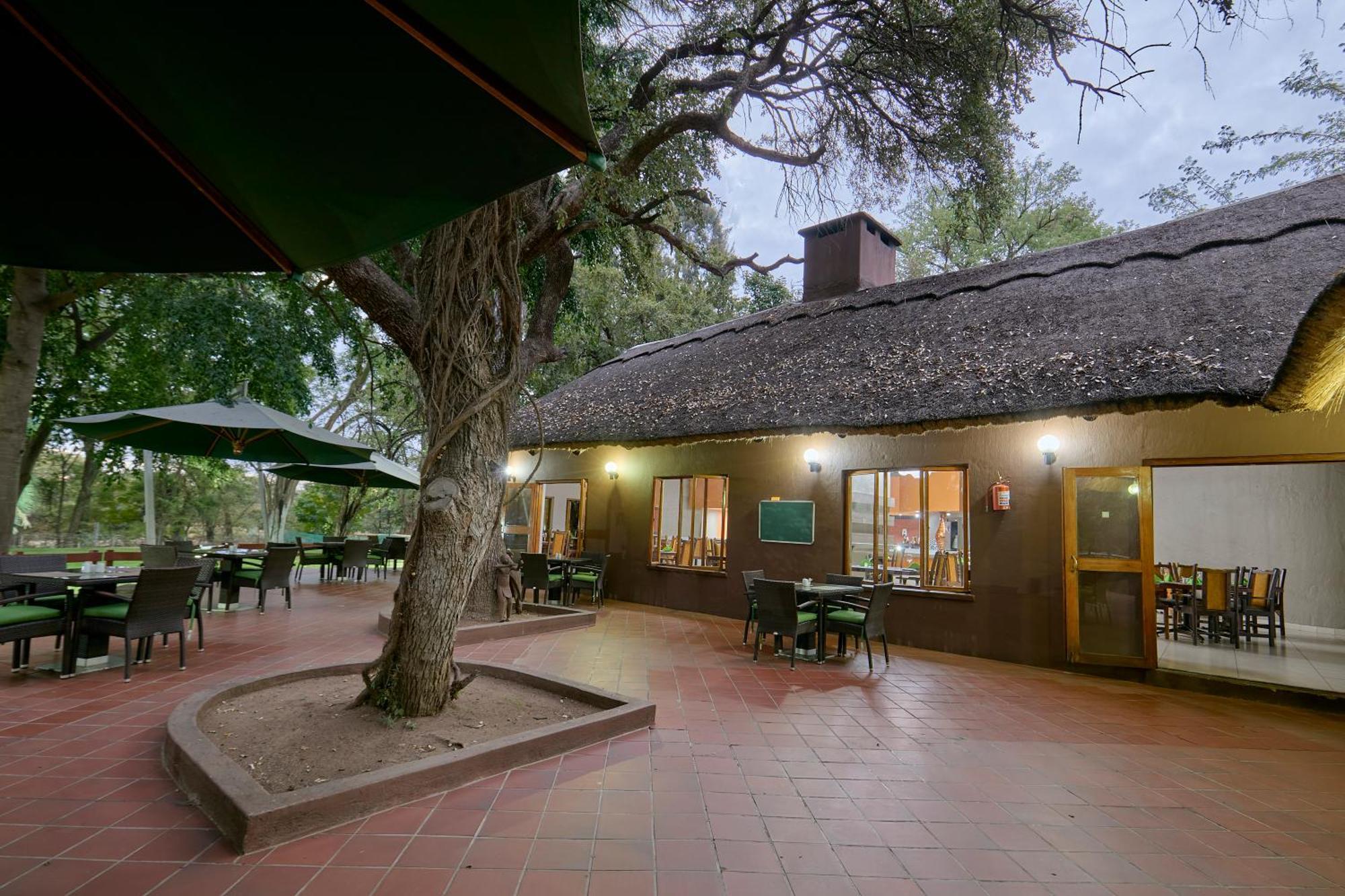 Cresta Marang Gardens Hotel Francistown Exterior foto