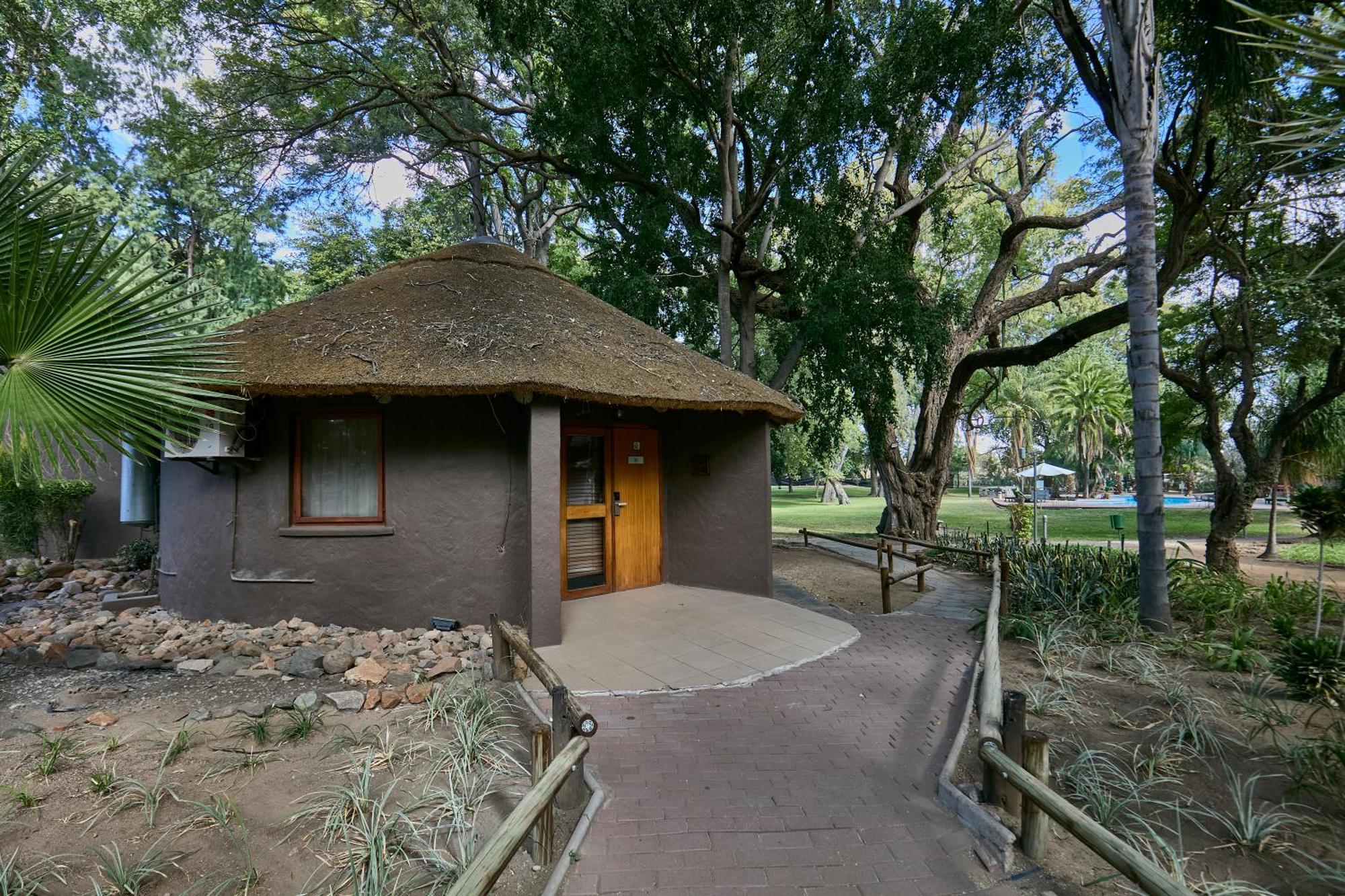 Cresta Marang Gardens Hotel Francistown Exterior foto